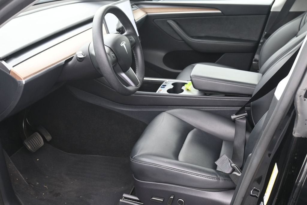 2025 Tesla Model Y Long Range