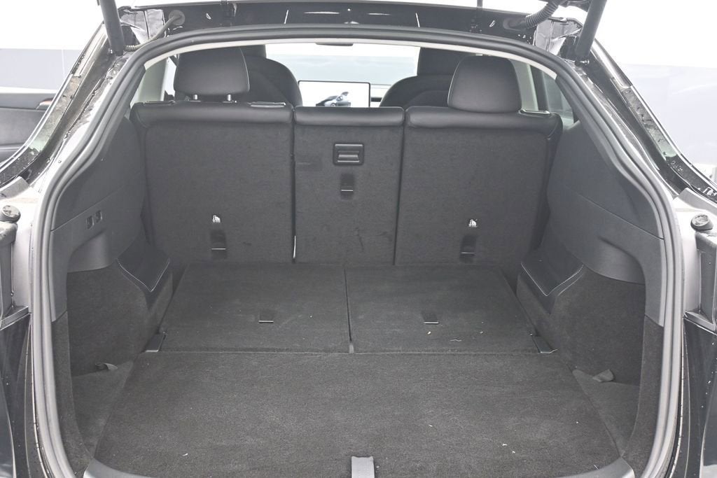 2025 Tesla Model Y Long Range