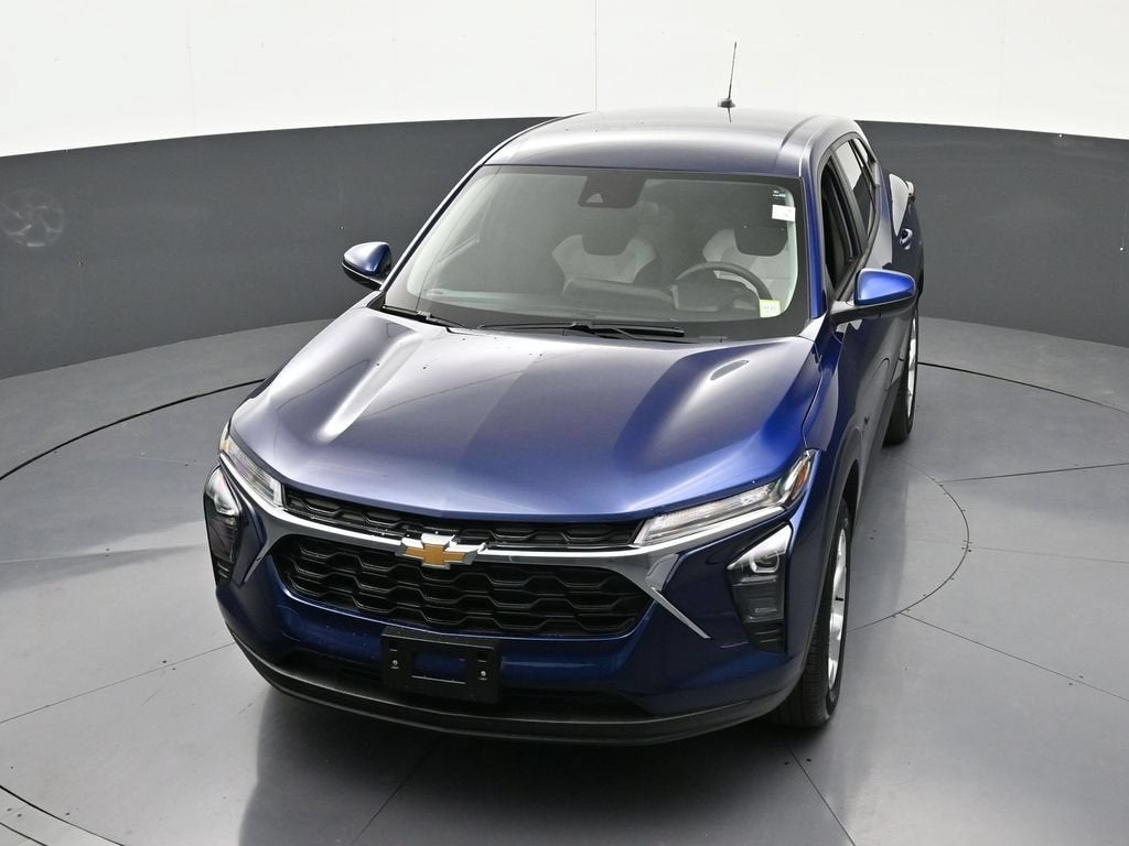 2024 Chevrolet Trax LS - Photo 23
