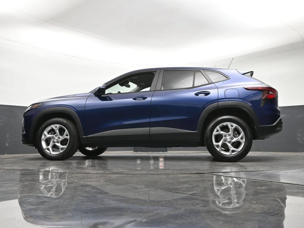 2024 Chevrolet Trax LS - Photo 25