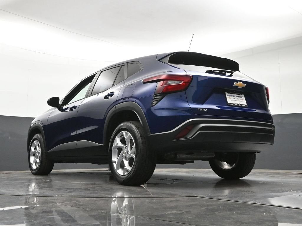 2024 Chevrolet Trax LS - Photo 26