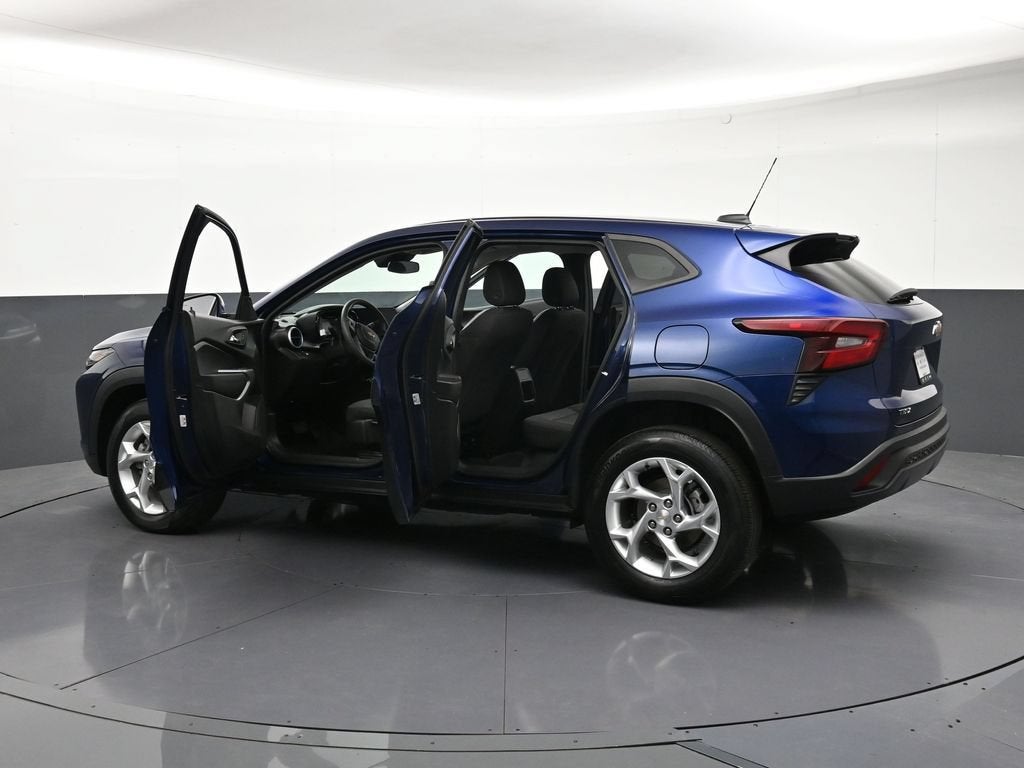 2024 Chevrolet Trax LS - Photo 35